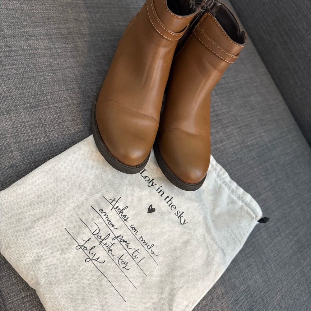 Loly in the Sky Brown Ankle Boots - 8